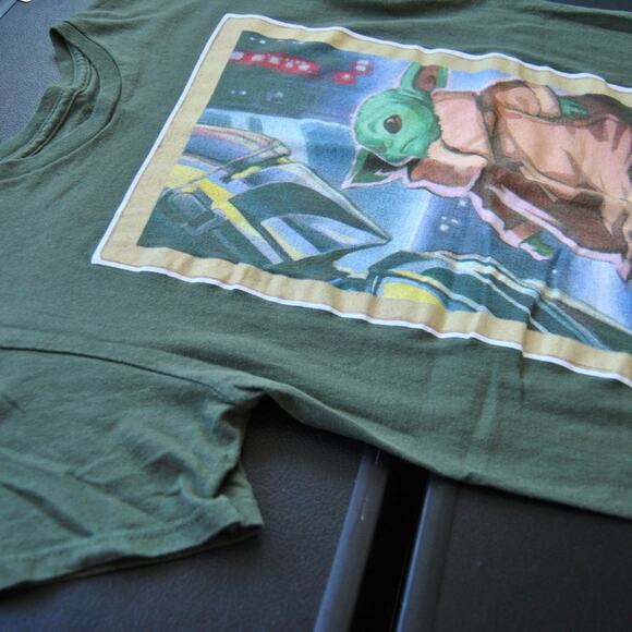 Star Wars The Child Yoda Small Green Short Sleeve Shirt - Picture 2 of 7